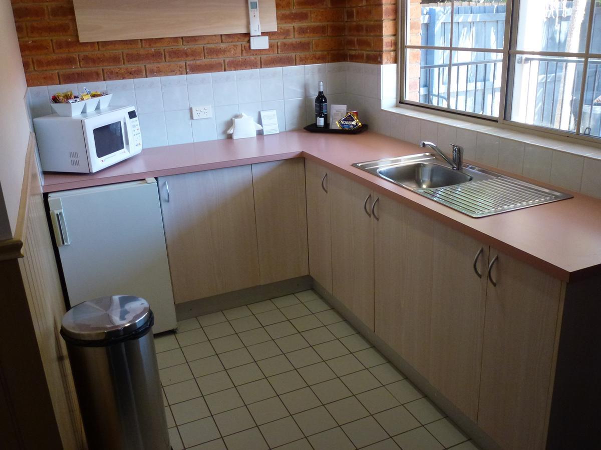 Colonial Motor Inn Bairnsdale Golden Chain Property Extérieur photo