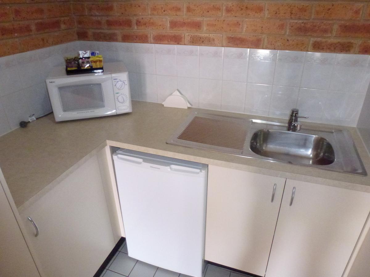 Colonial Motor Inn Bairnsdale Golden Chain Property Extérieur photo